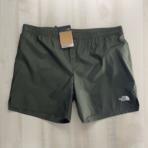 nwt THE NORTH FACE mens green workout running travel shorts XXL